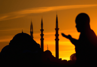 Rüyada Kadir Suresini Okumak