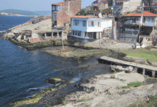 rüyada birinin bebek düşürdüğünü görmek diyanet