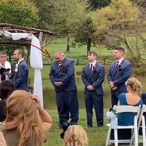 Unexpected Wedding Moment Goes Viral: Groomsman’s Wardrobe Malfunction Leaves Guests—and the Internet—Speechless