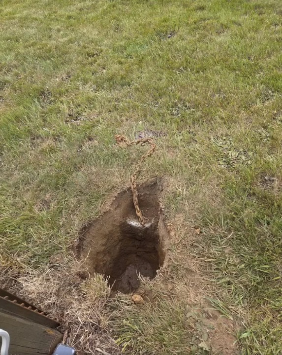 What I Found Hidden Beneath My Mailbox Left Me Shocked